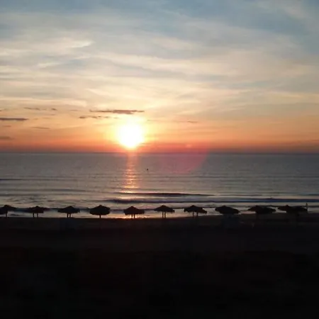 Lägenhet Cozy House Near La Mata *