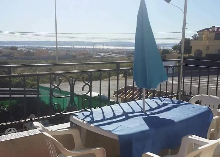 Cozy House Near La Mata Apartment *